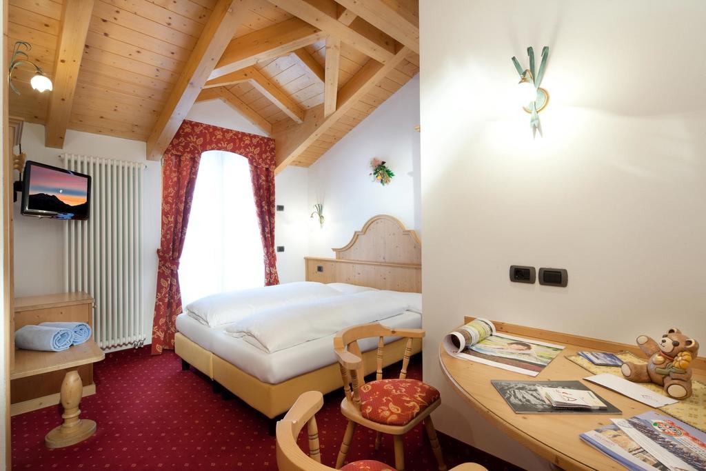 Hotel Garni Laura Арабба Стая снимка