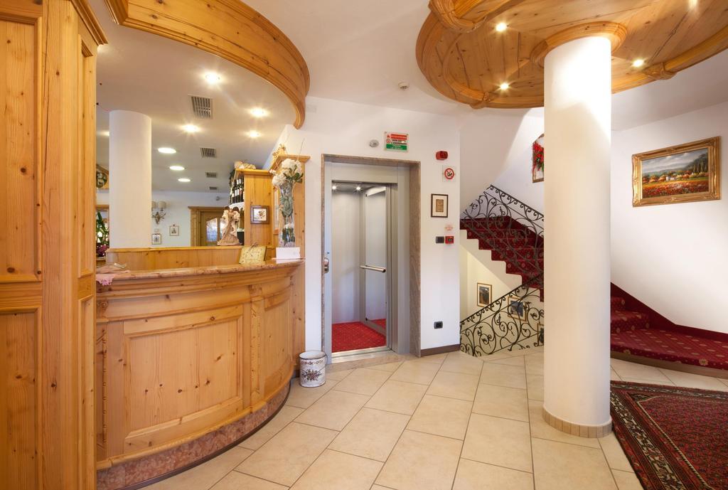 Hotel Garni Laura Арабба Екстериор снимка