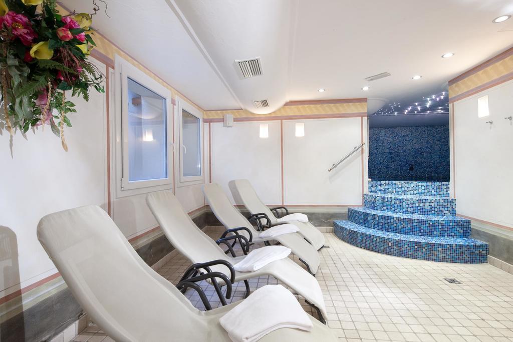 Hotel Garni Laura Арабба Екстериор снимка