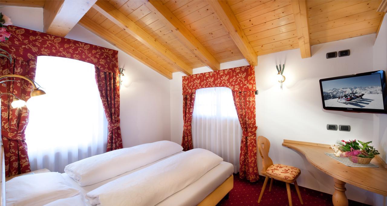 Hotel Garni Laura Арабба Екстериор снимка