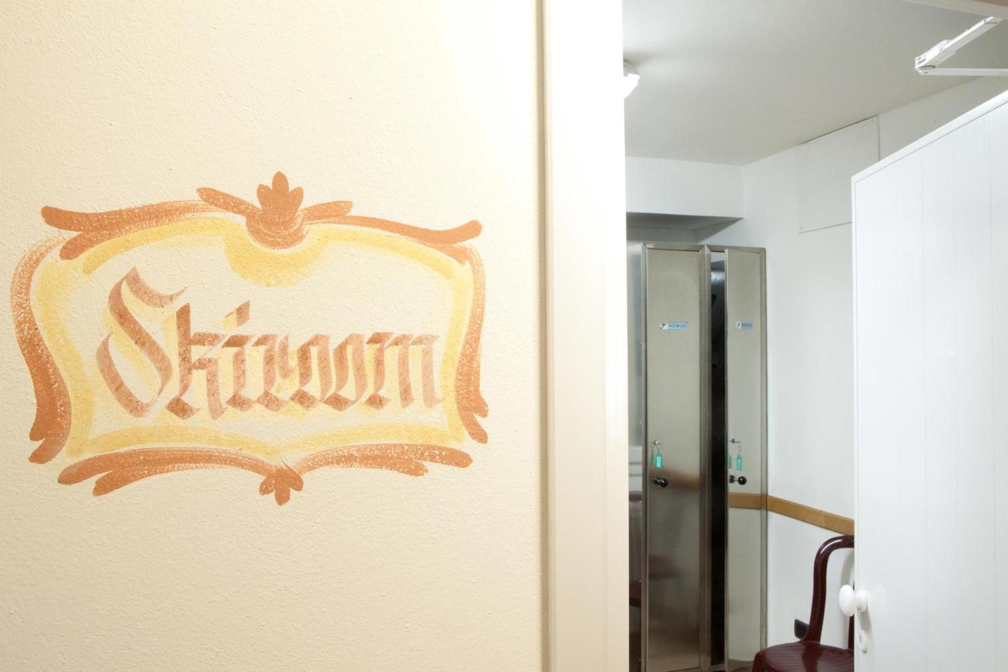 Hotel Garni Laura Арабба Екстериор снимка